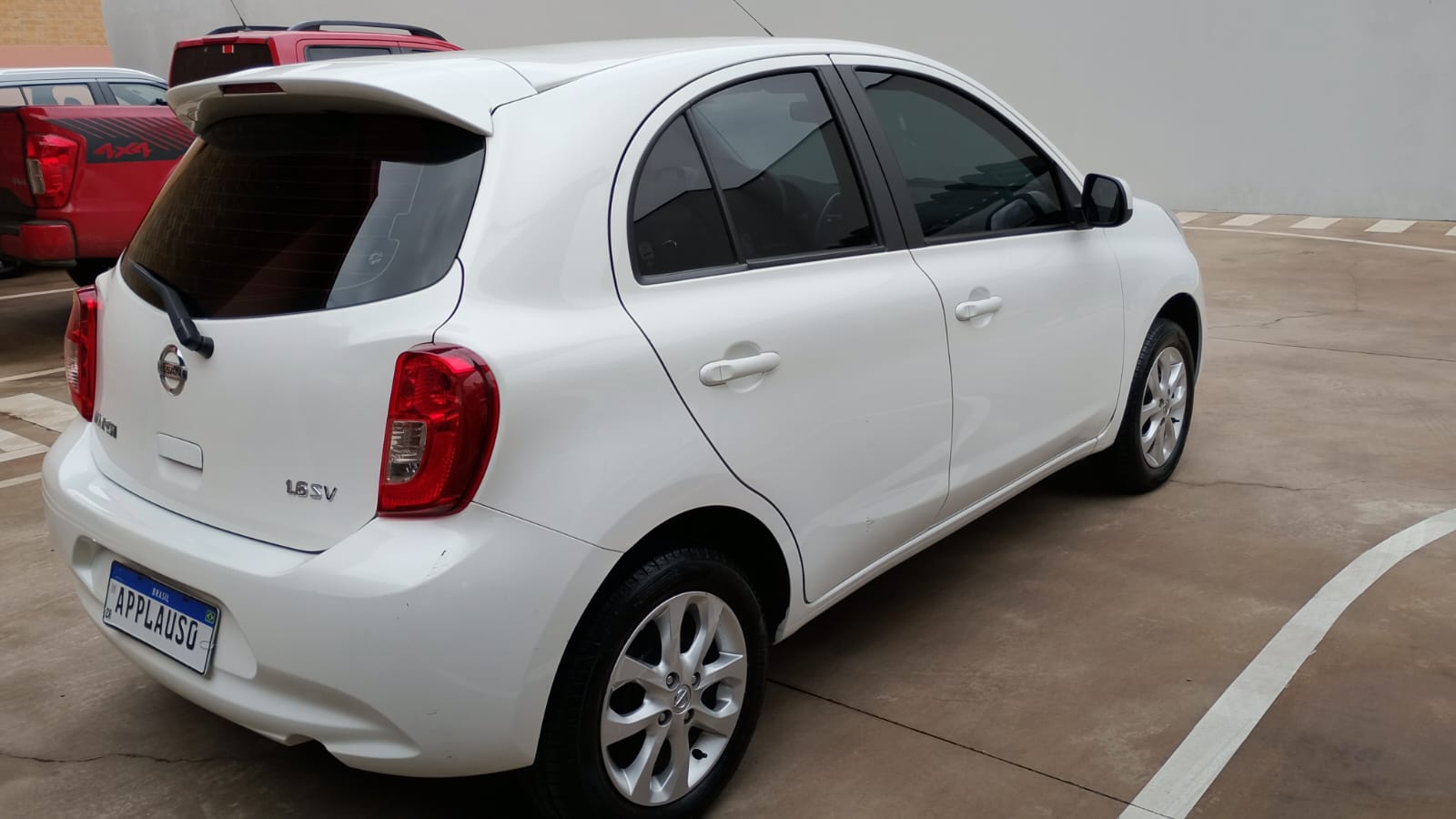 Nissan March - 1.6 SV 16V FLEXSTART 4P MANUAL