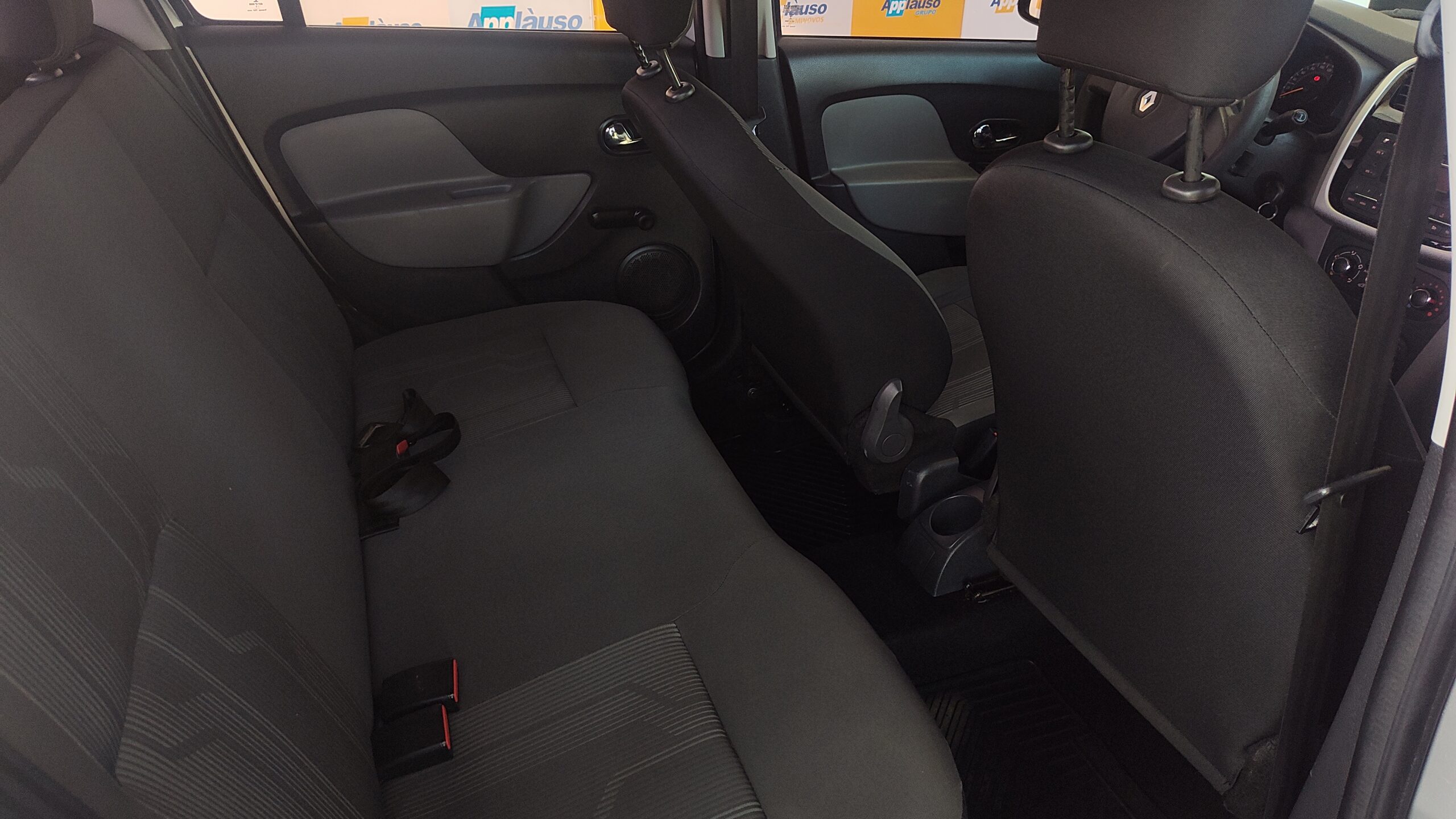 Renault Logan - 1.6 EXPRESSION 8V FLEX 4P MANUAL