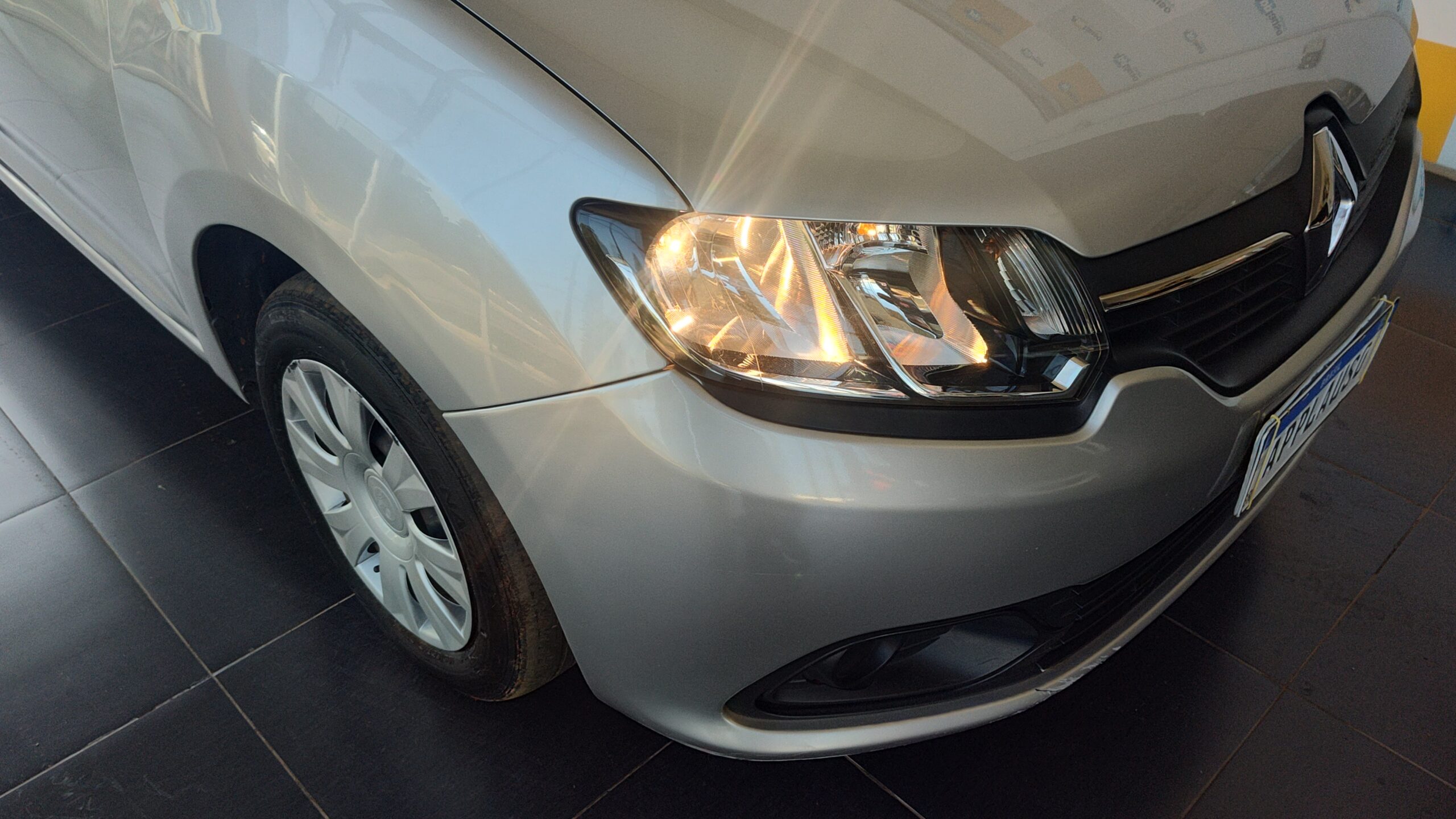 Renault Logan - 1.6 EXPRESSION 8V FLEX 4P MANUAL