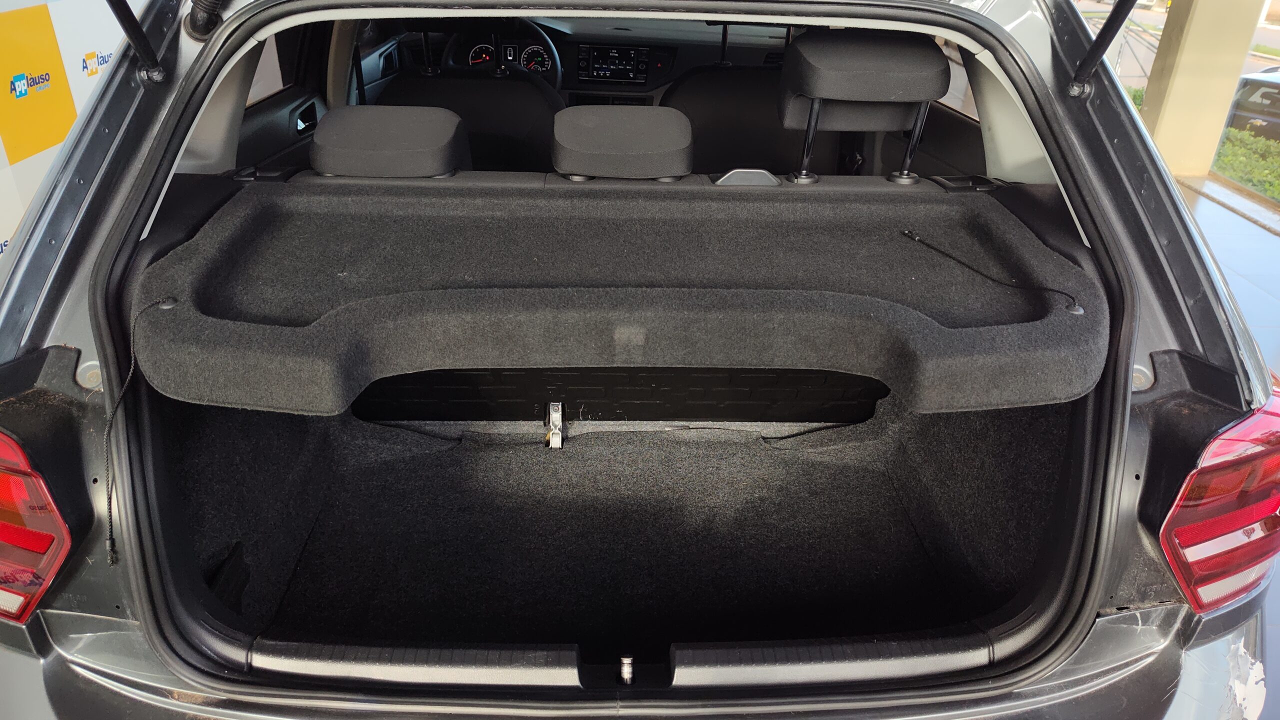 Volkswagen Polo - 1.6 MSI TOTAL FLEX MANUAL