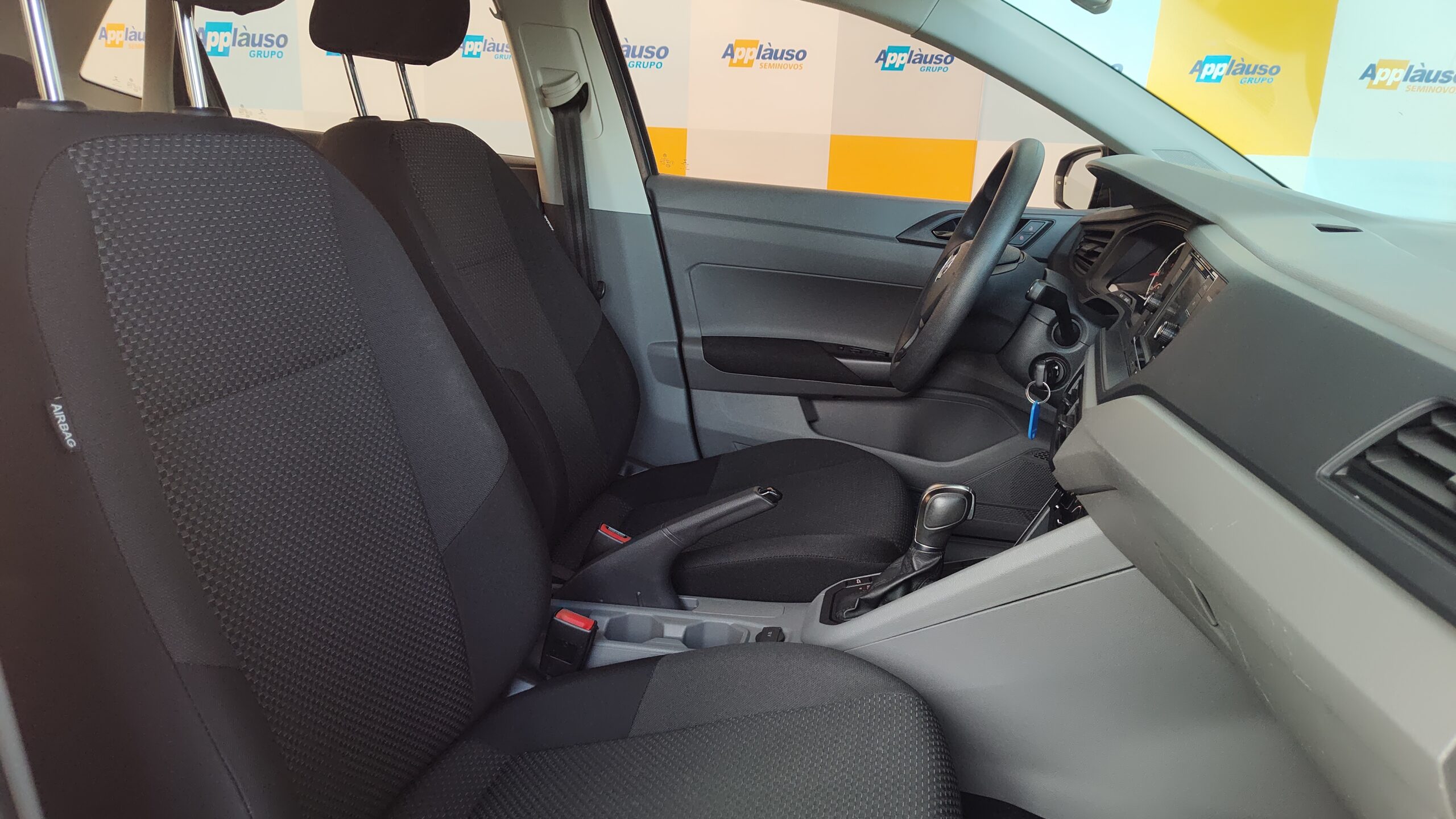 Volkswagen Polo - 1.6 MSI TOTAL FLEX MANUAL