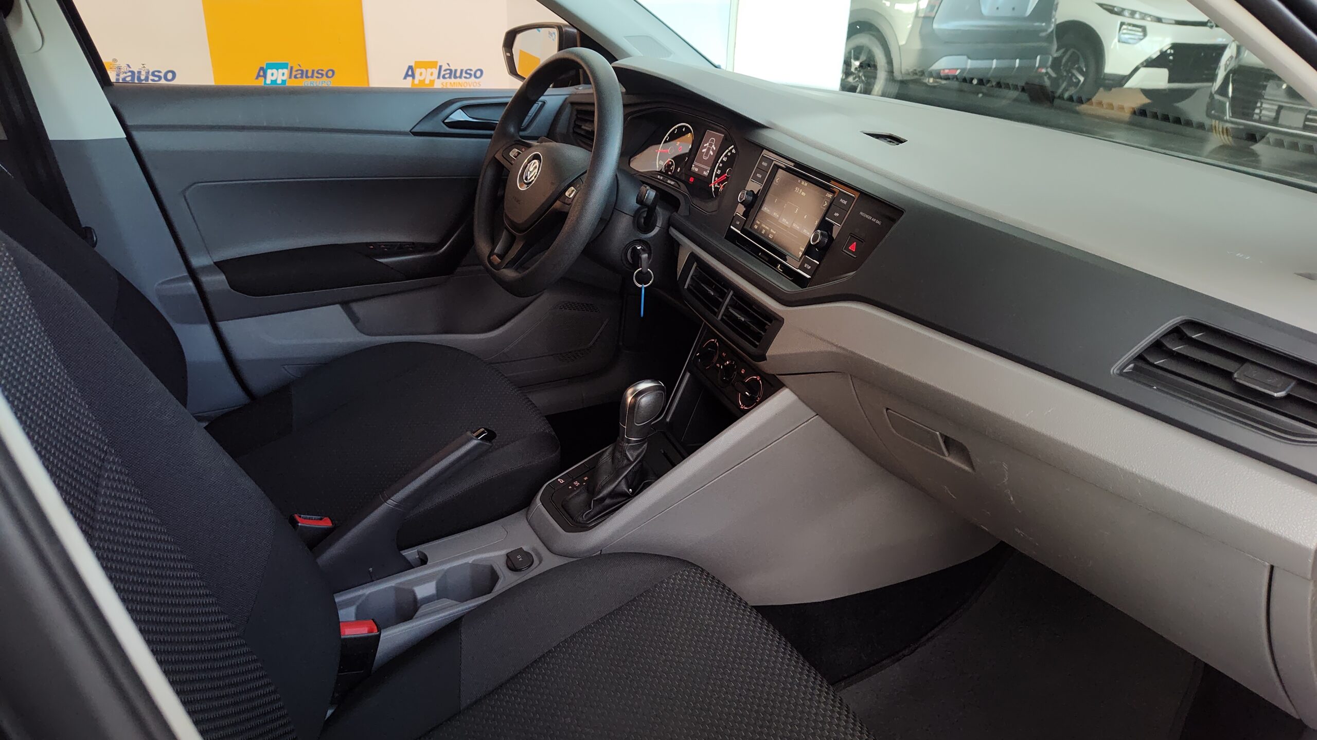 Volkswagen Polo - 1.6 MSI TOTAL FLEX MANUAL