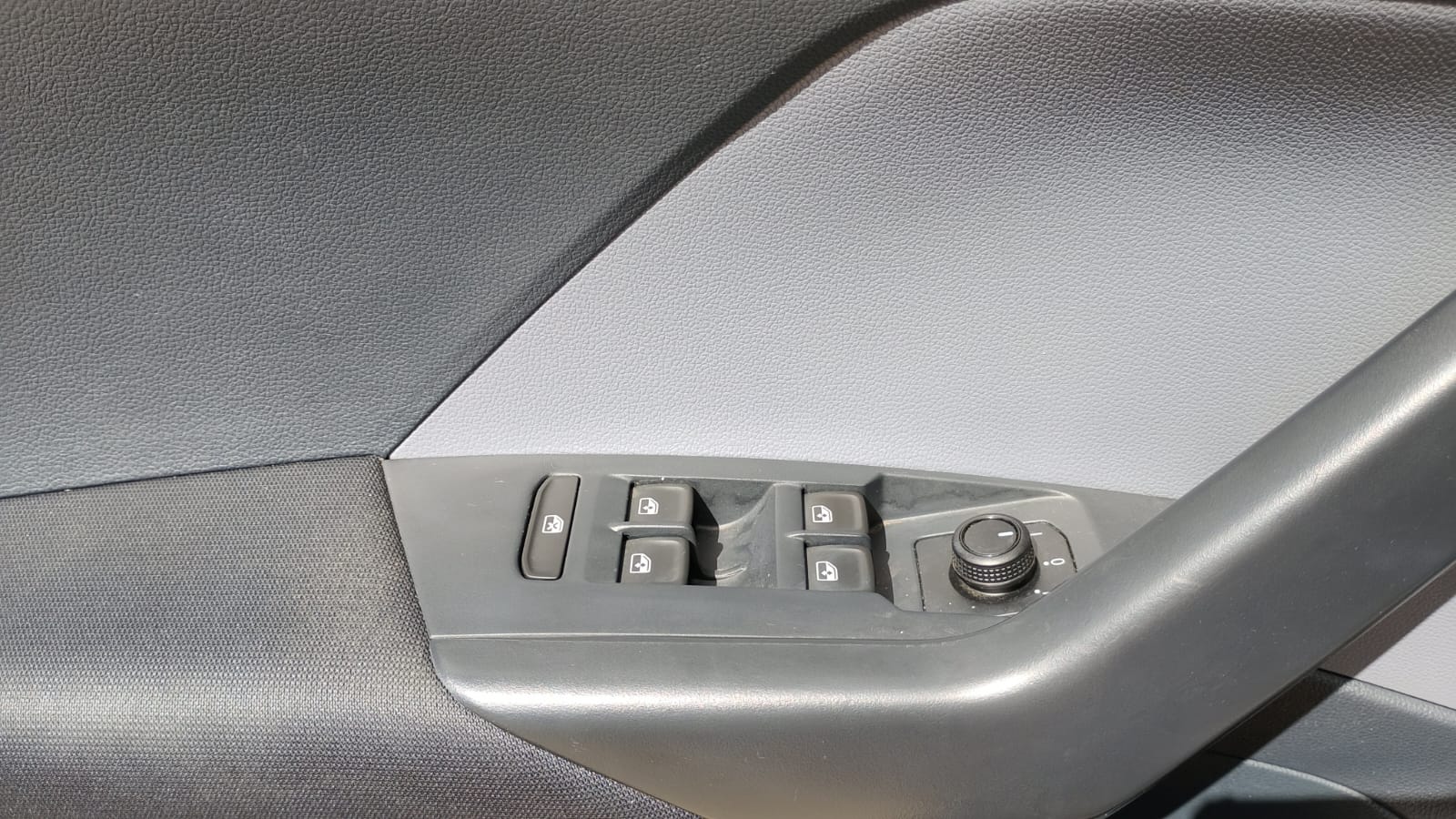 Volkswagen T-cross - 1.0 200 TSI TOTAL FLEX SENSE AUTOMÁTICO
