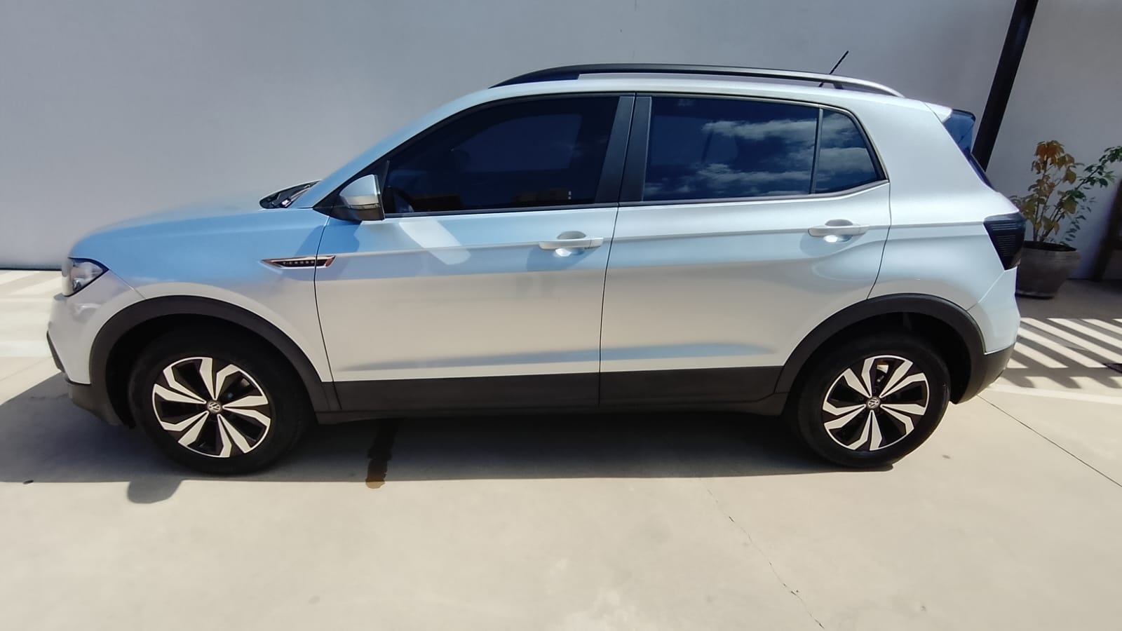 Volkswagen T-cross - 1.0 200 TSI TOTAL FLEX SENSE AUTOMÁTICO