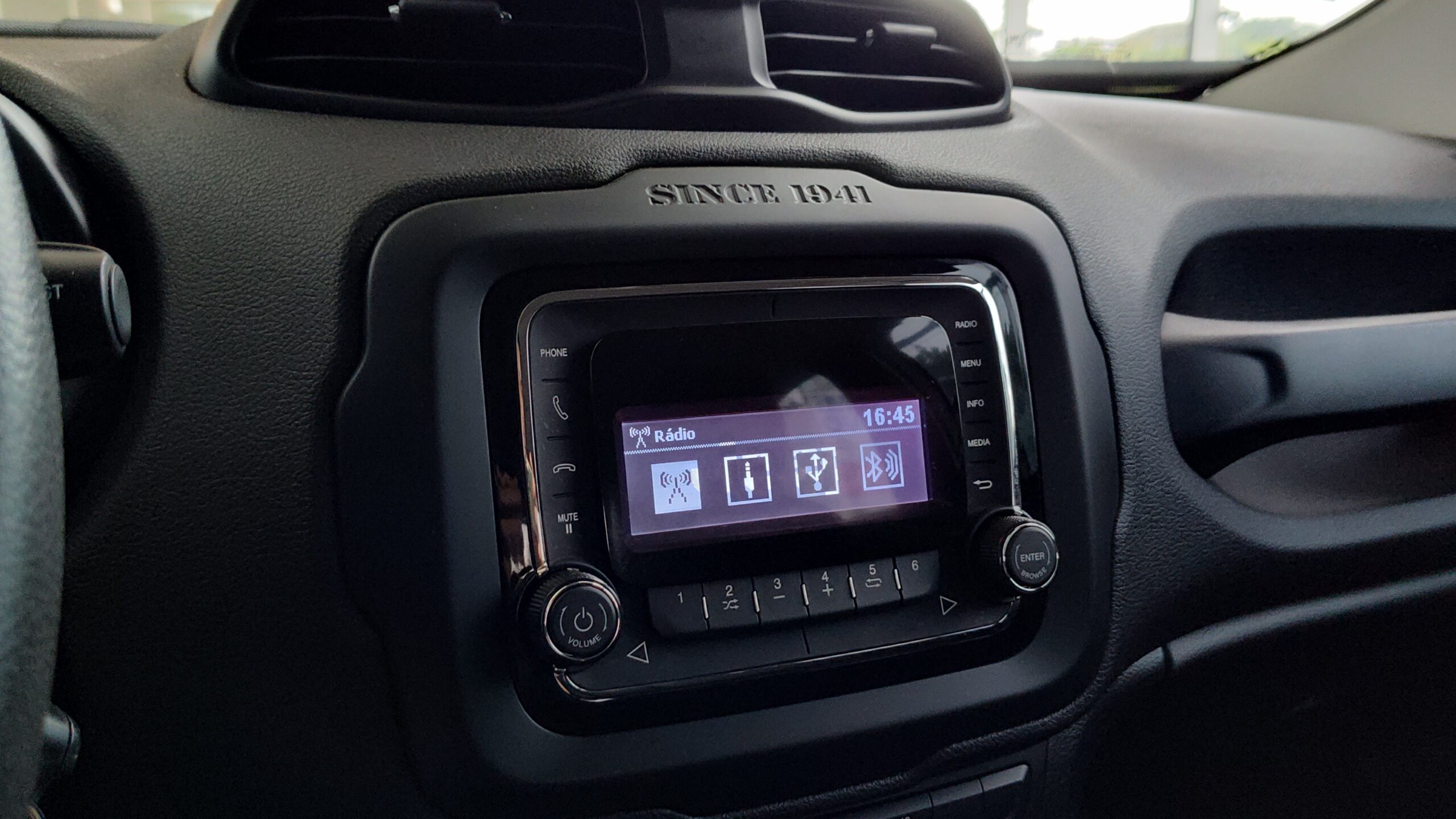 Jeep Renegade - 1.8 16V FLEX SPORT 4P MANUAL