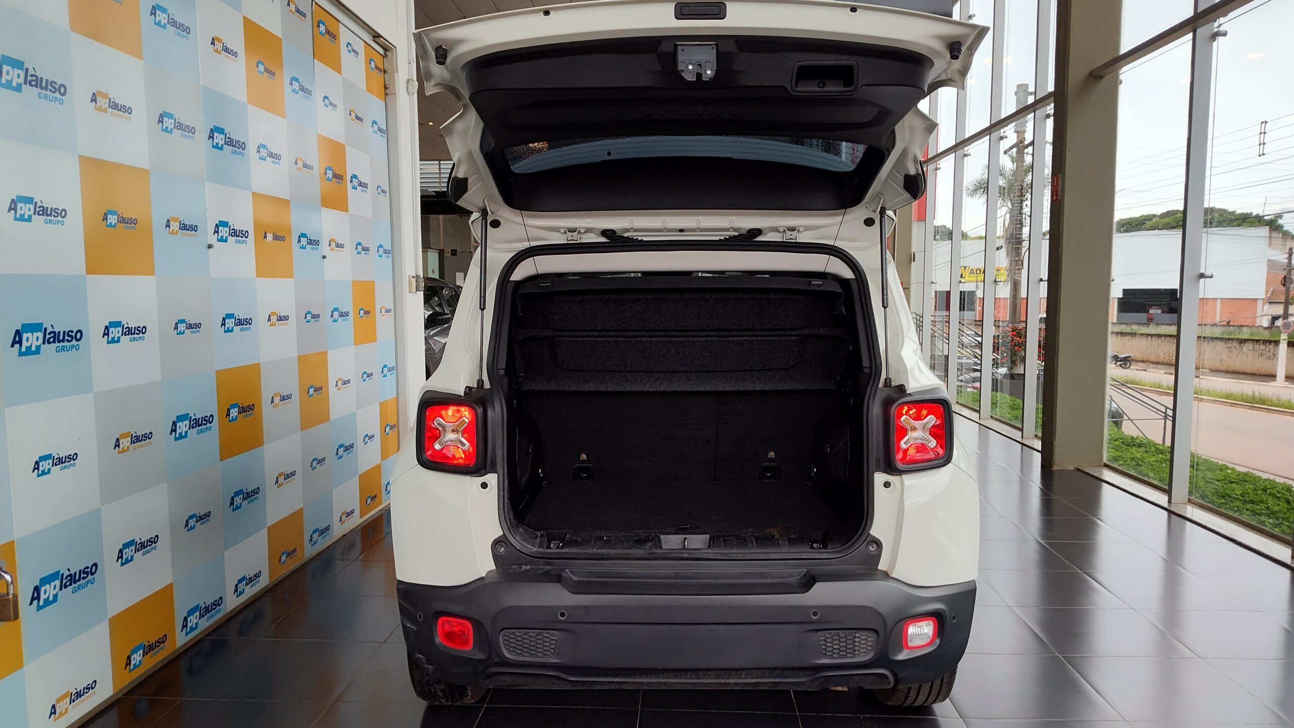 Jeep Renegade - 1.8 16V FLEX SPORT 4P MANUAL