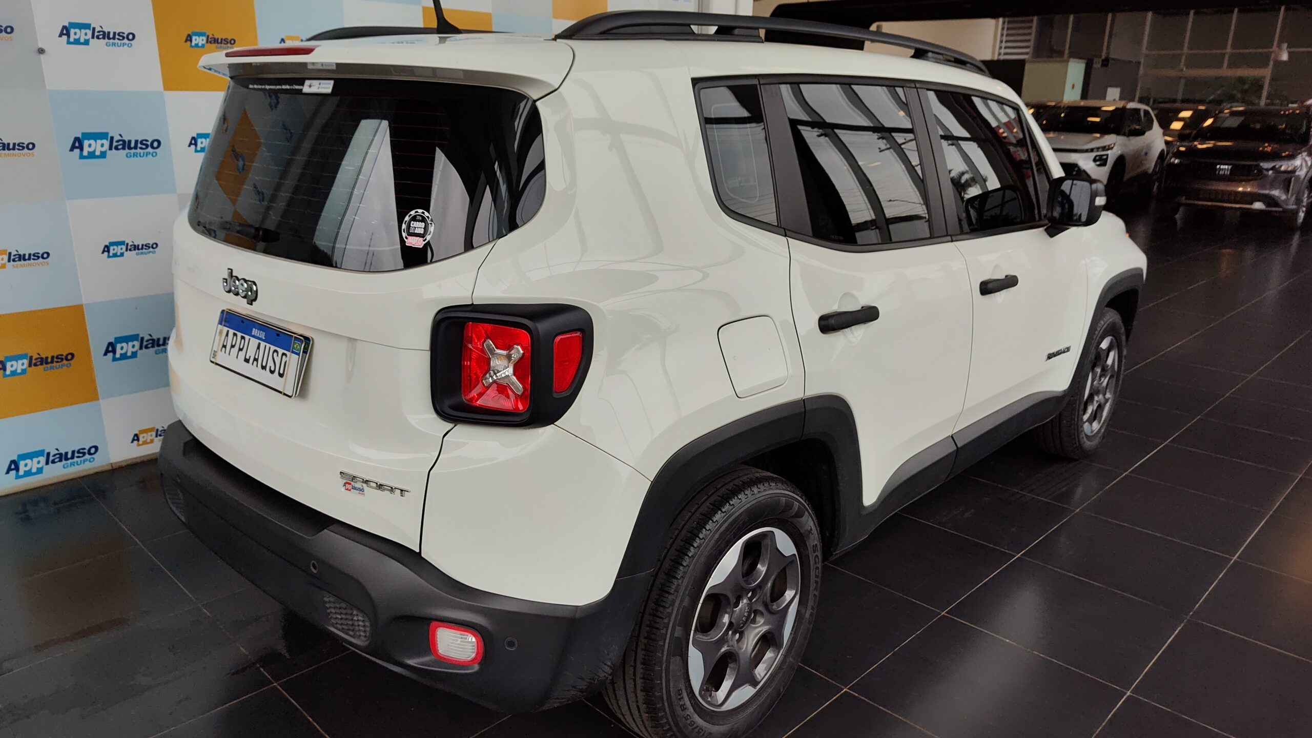 Jeep Renegade - 1.8 16V FLEX SPORT 4P MANUAL