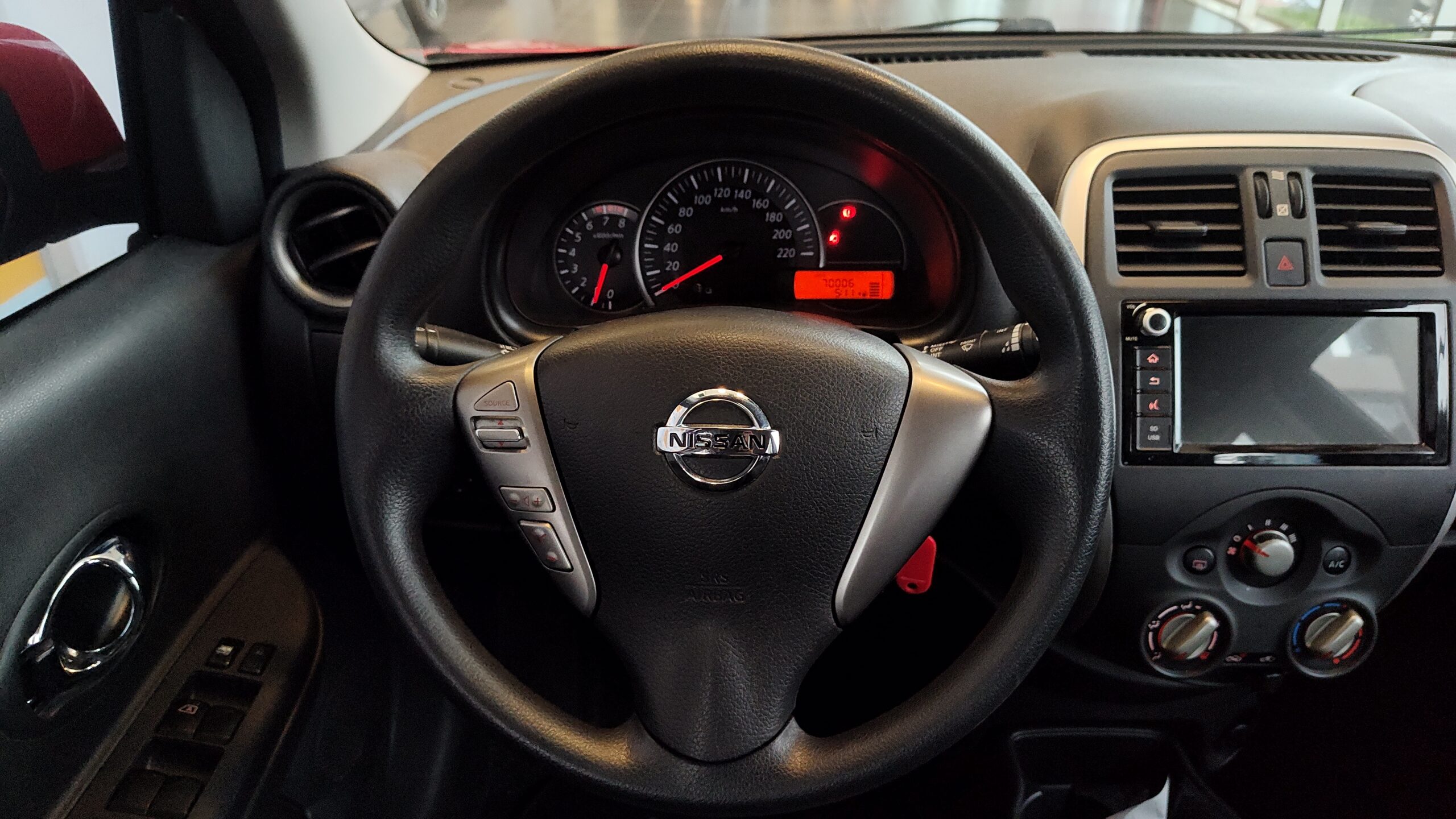 Nissan March - 1.0 SV 12V FLEX 4P MANUAL