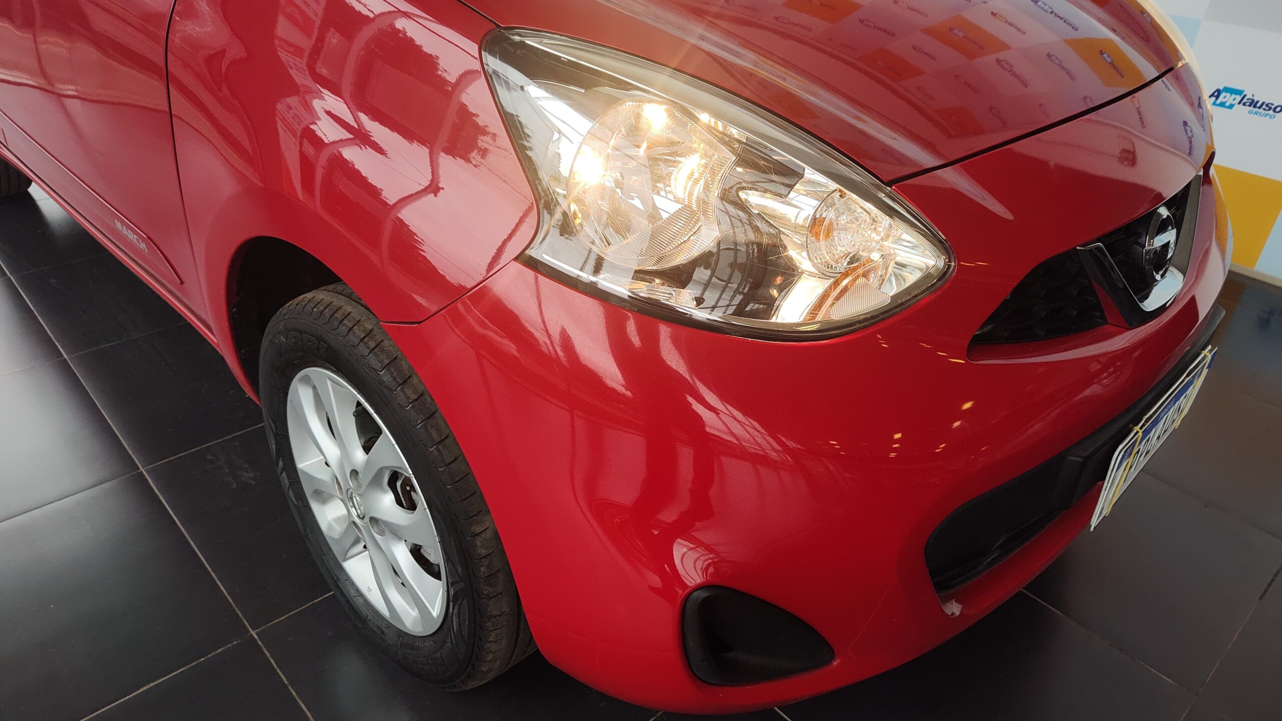 Nissan March - 1.0 SV 12V FLEX 4P MANUAL