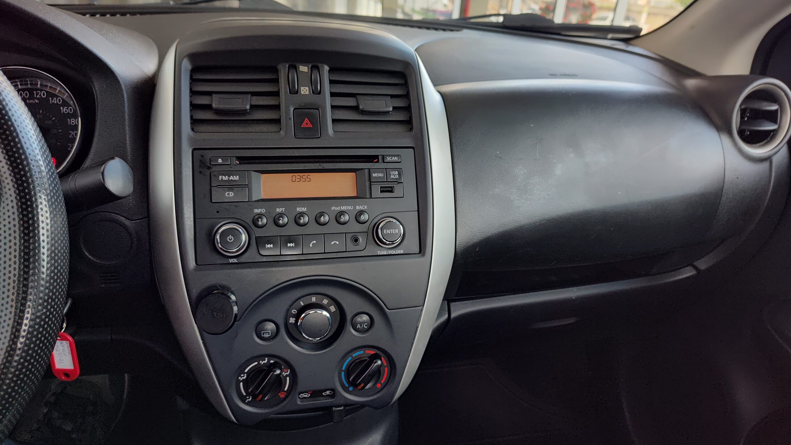 Nissan Versa - 1.6 16V FLEX SV 4P XTRONIC