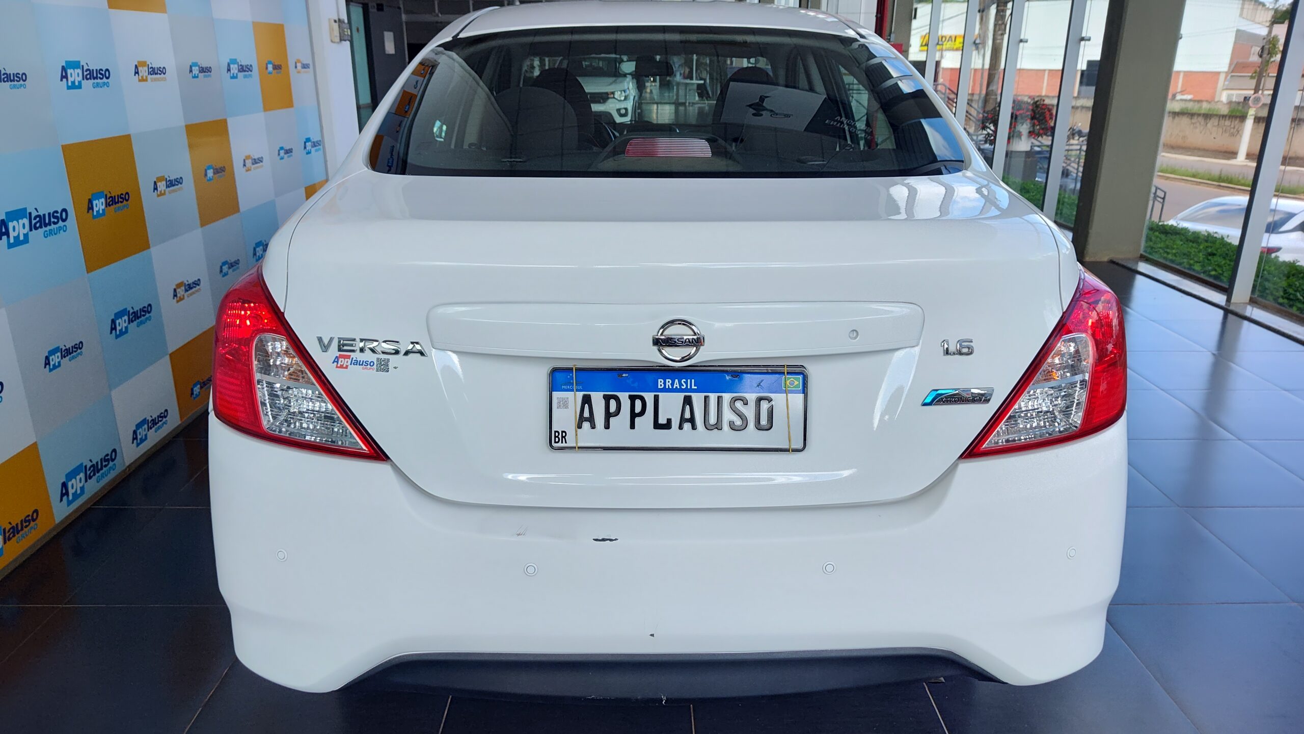 Nissan Versa - 1.6 16V FLEX SV 4P XTRONIC
