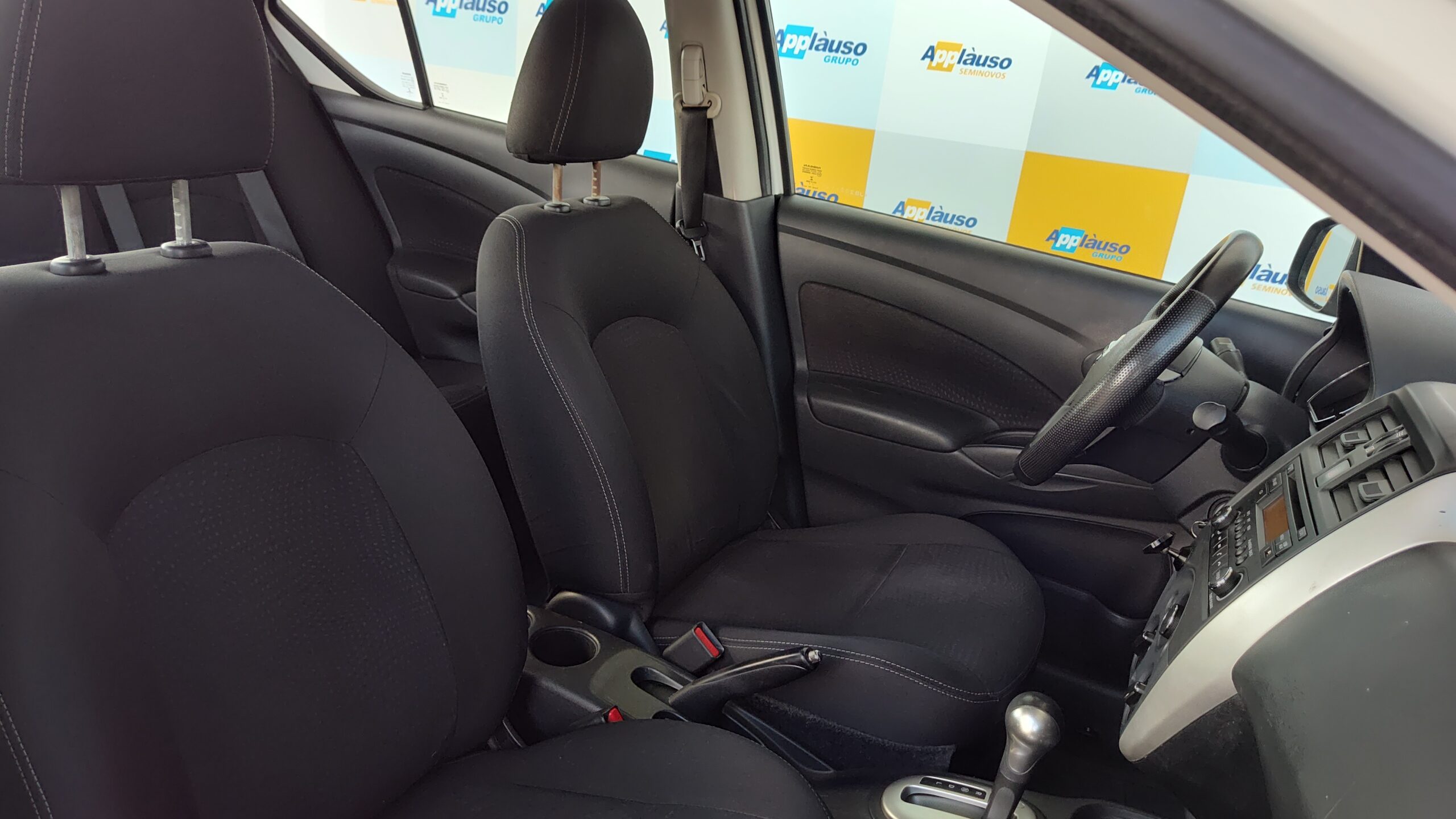 Nissan Versa - 1.6 16V FLEX SV 4P XTRONIC