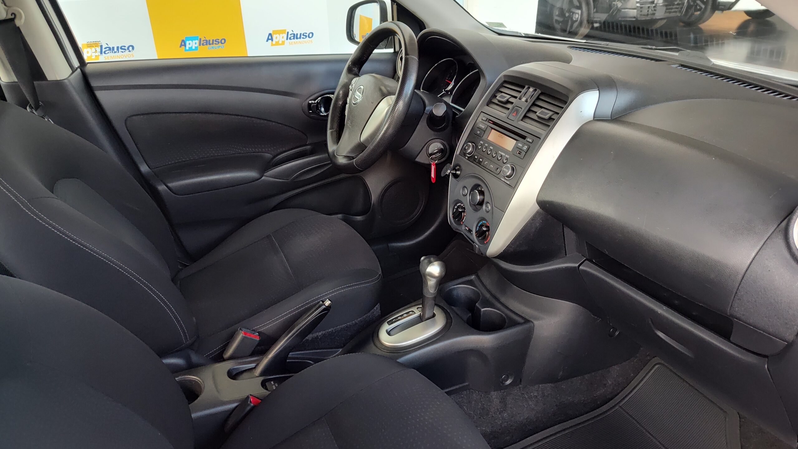 Nissan Versa - 1.6 16V FLEX SV 4P XTRONIC