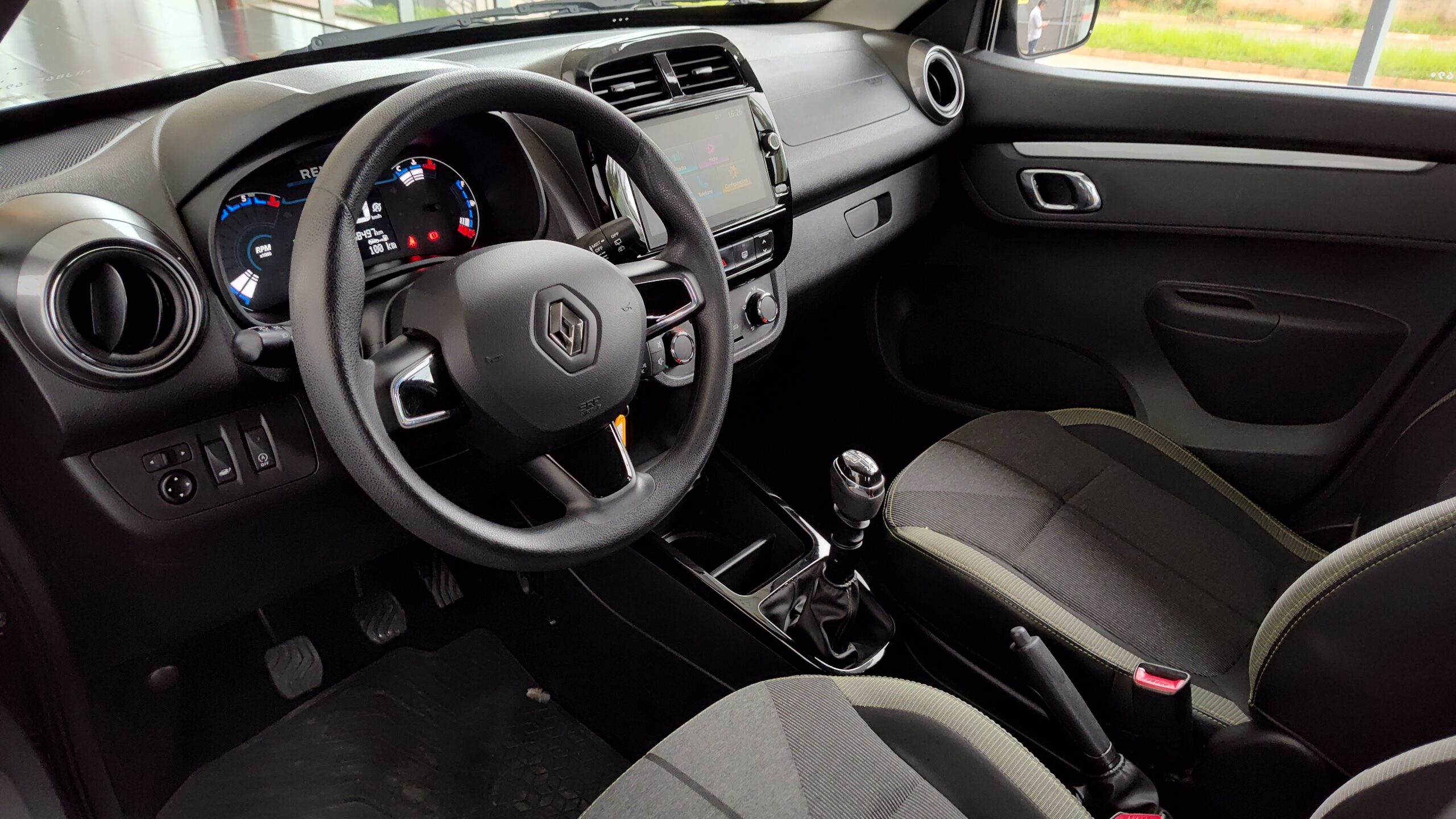 Renault Kwid - 1.0 12V SCE FLEX OUTSIDER MANUAL