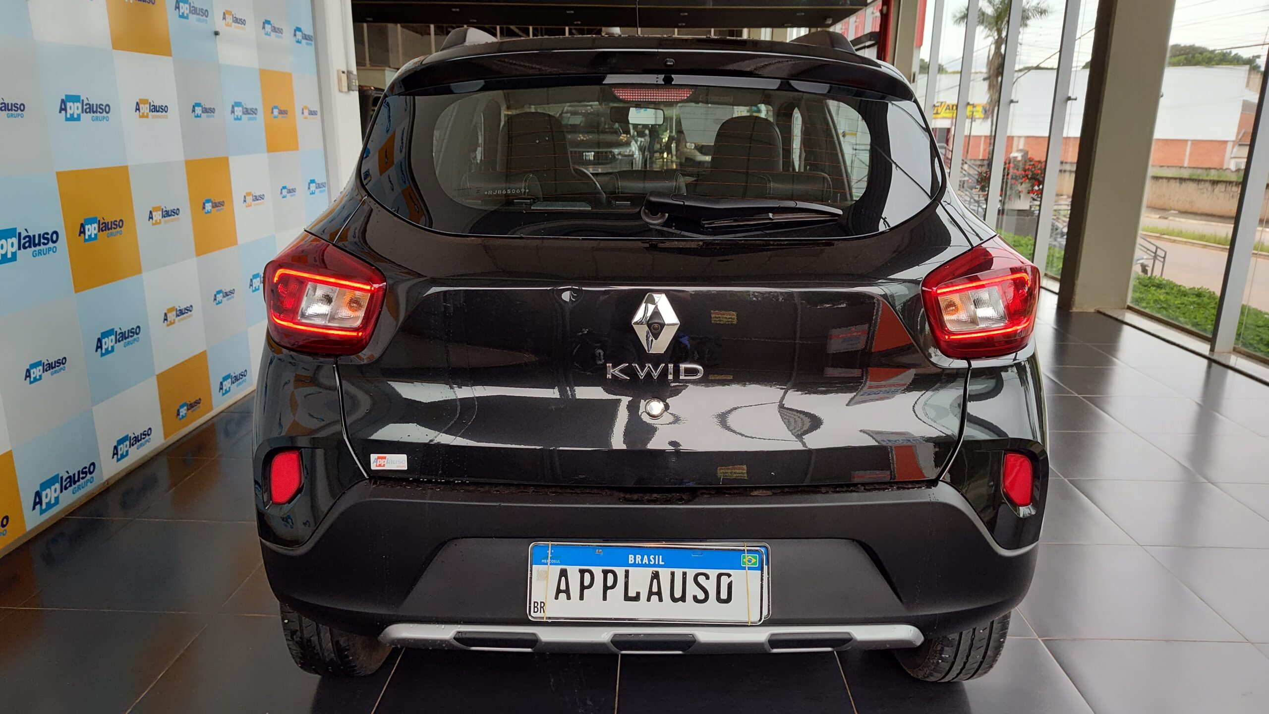 Renault Kwid - 1.0 12V SCE FLEX OUTSIDER MANUAL