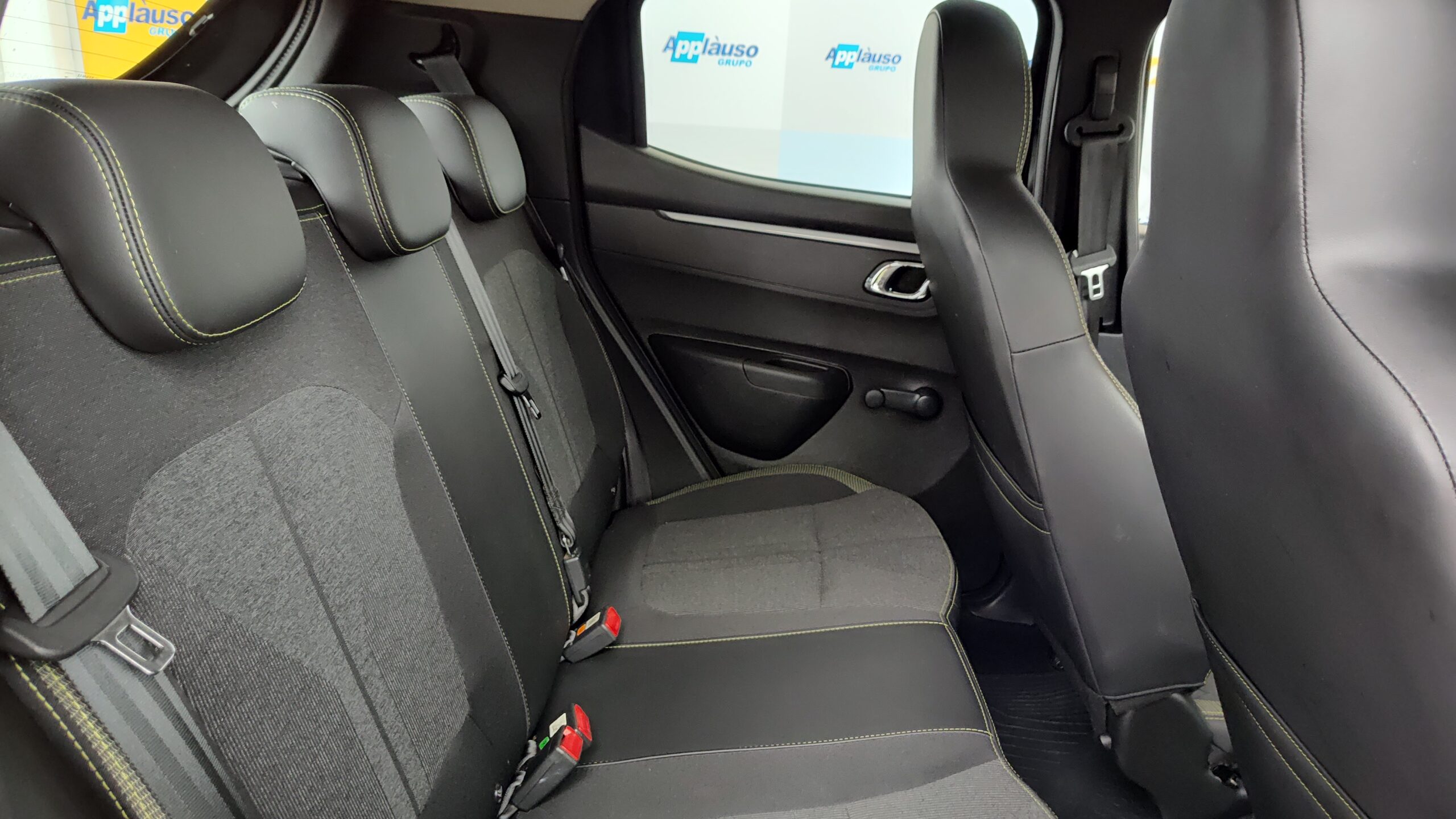 Renault Kwid - 1.0 12V SCE FLEX OUTSIDER MANUAL