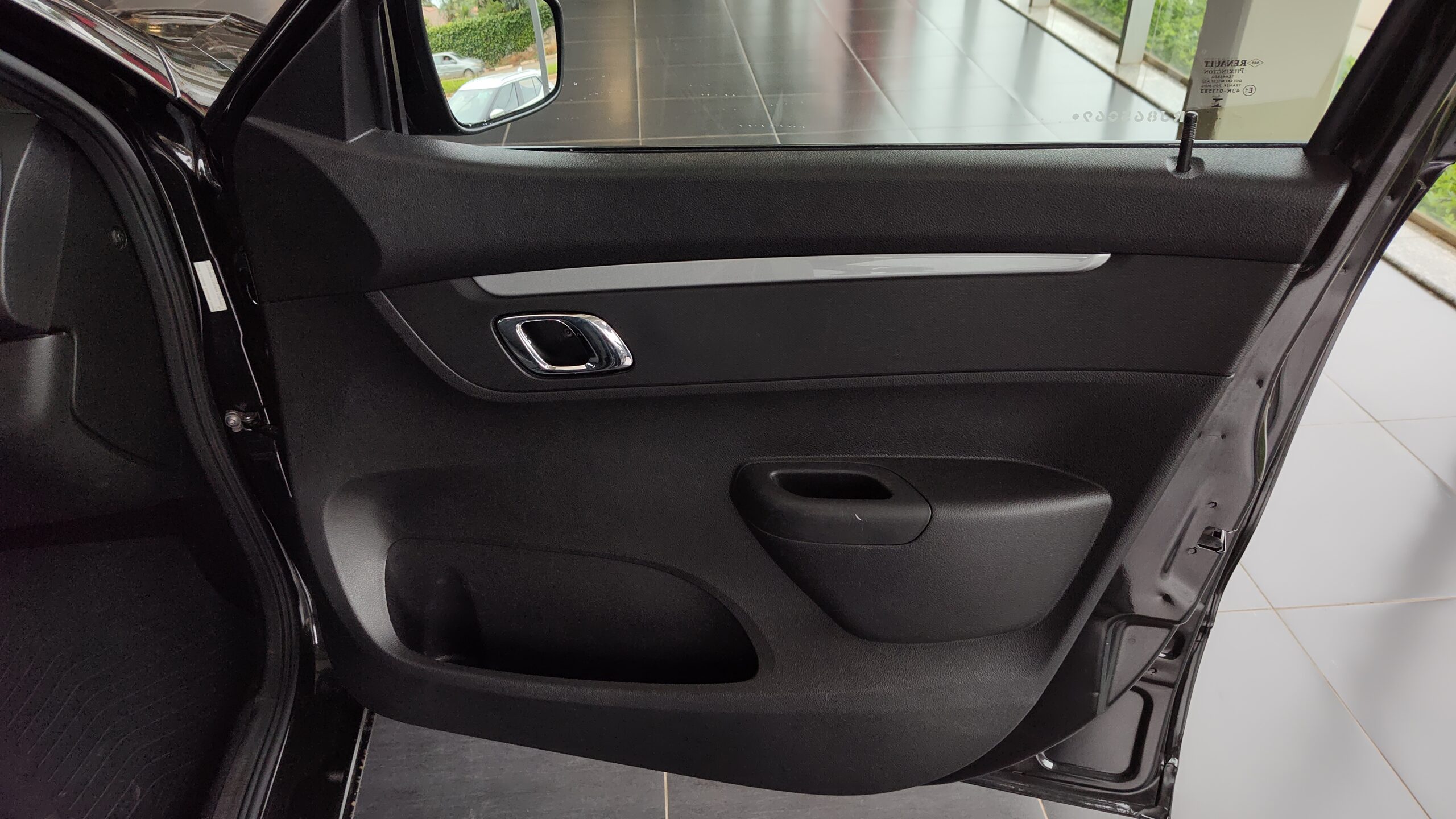 Renault Kwid - 1.0 12V SCE FLEX OUTSIDER MANUAL