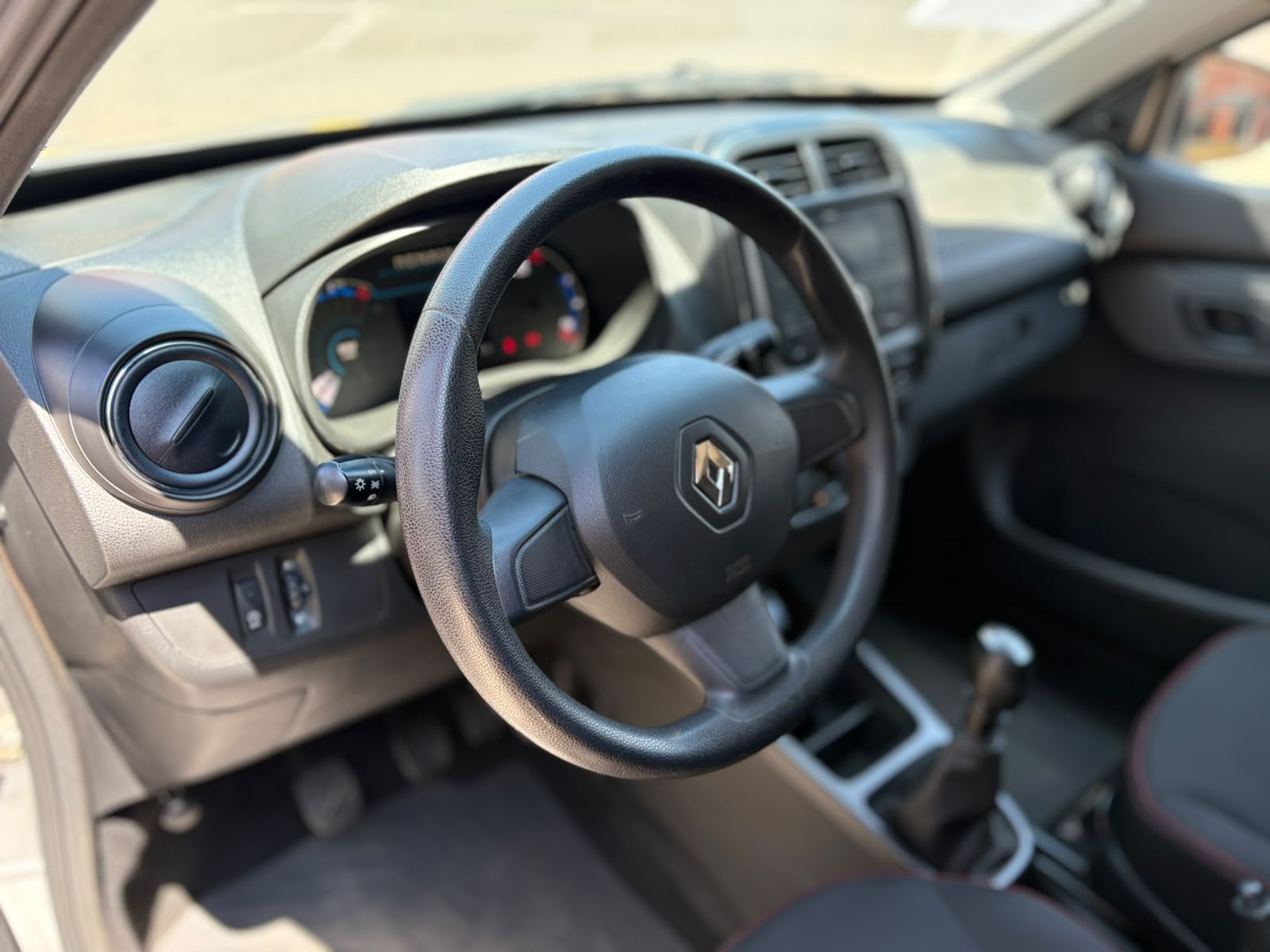 Renault Kwid - 1.0 12V SCE FLEX ZEN MANUAL