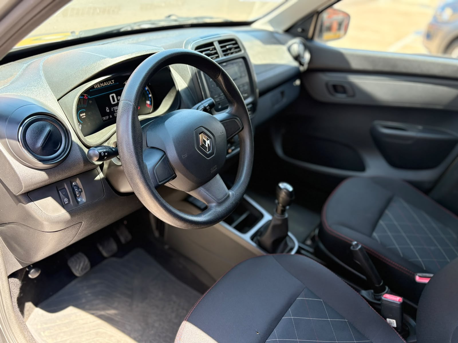 Renault Kwid - 1.0 12V SCE FLEX ZEN MANUAL