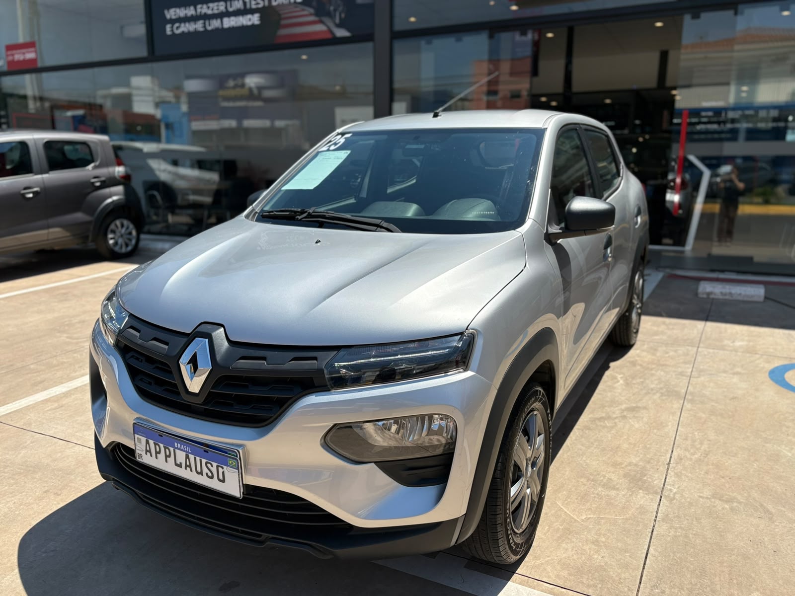 Renault Kwid - 1.0 12V SCE FLEX ZEN MANUAL