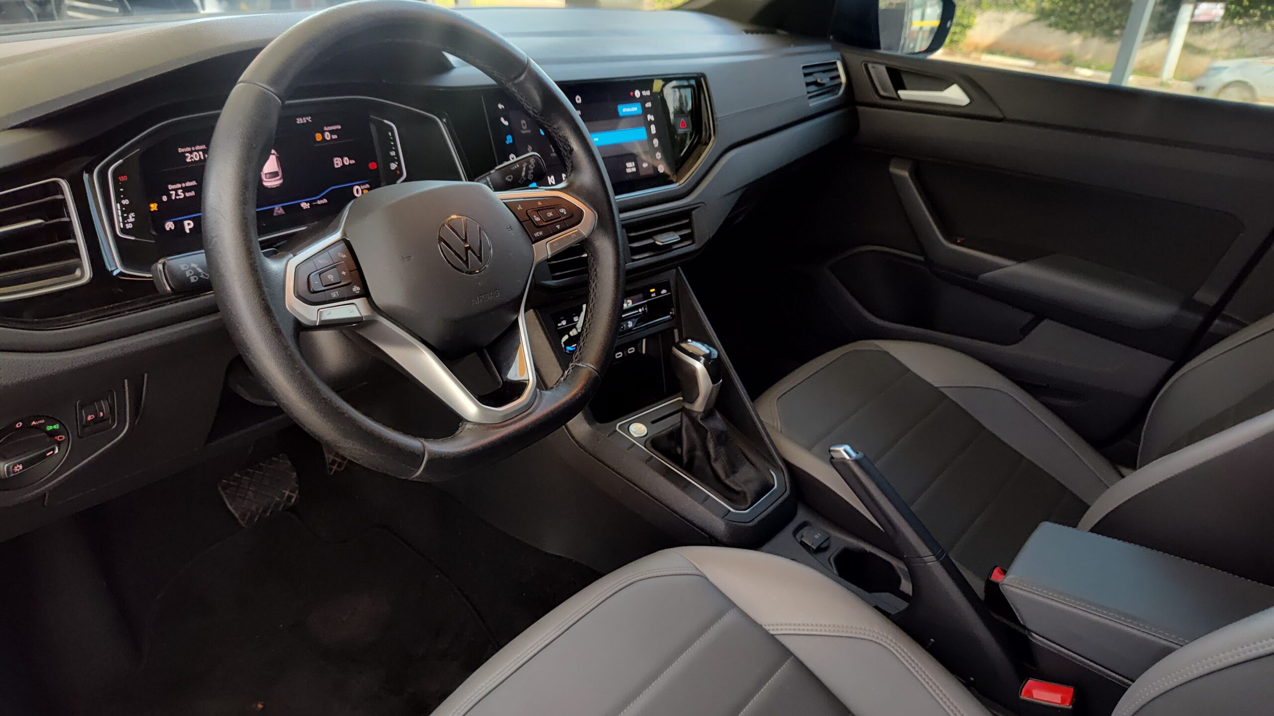 Volkswagen Nivus - 1.0 200 TSI TOTAL FLEX HIGHLINE AUTOMÁTICO