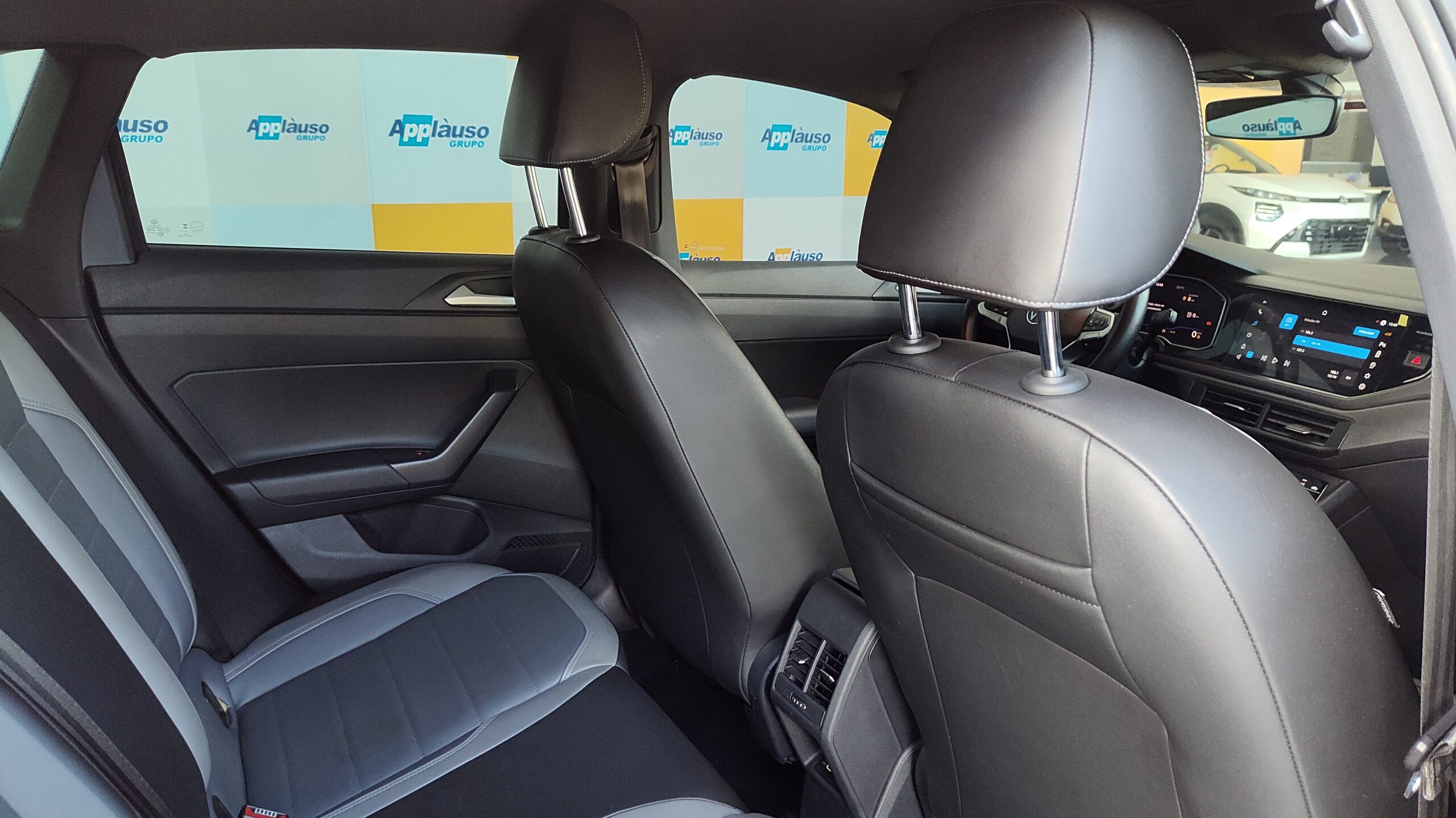 Volkswagen Nivus - 1.0 200 TSI TOTAL FLEX HIGHLINE AUTOMÁTICO
