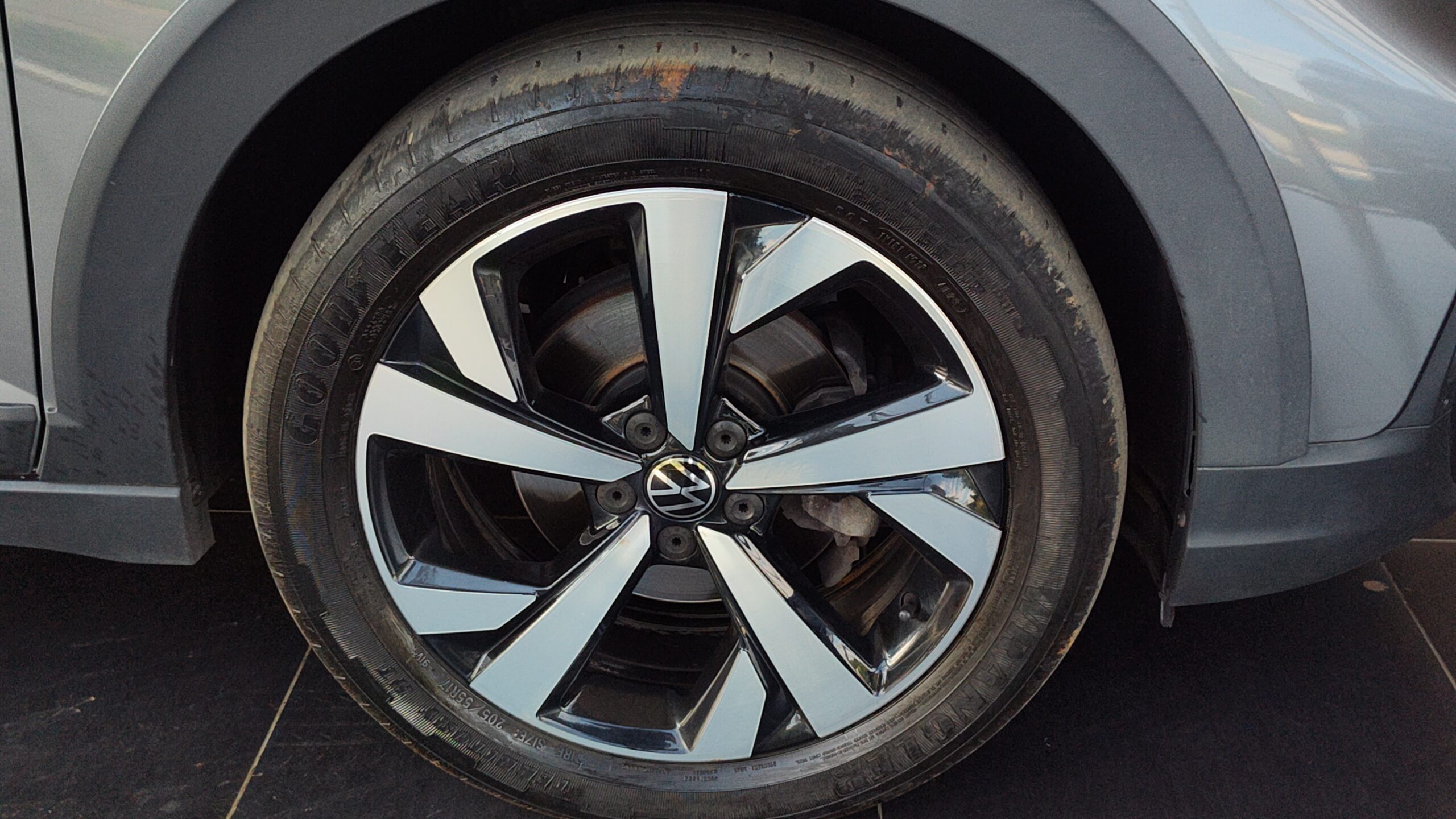 Volkswagen Nivus - 1.0 200 TSI TOTAL FLEX HIGHLINE AUTOMÁTICO