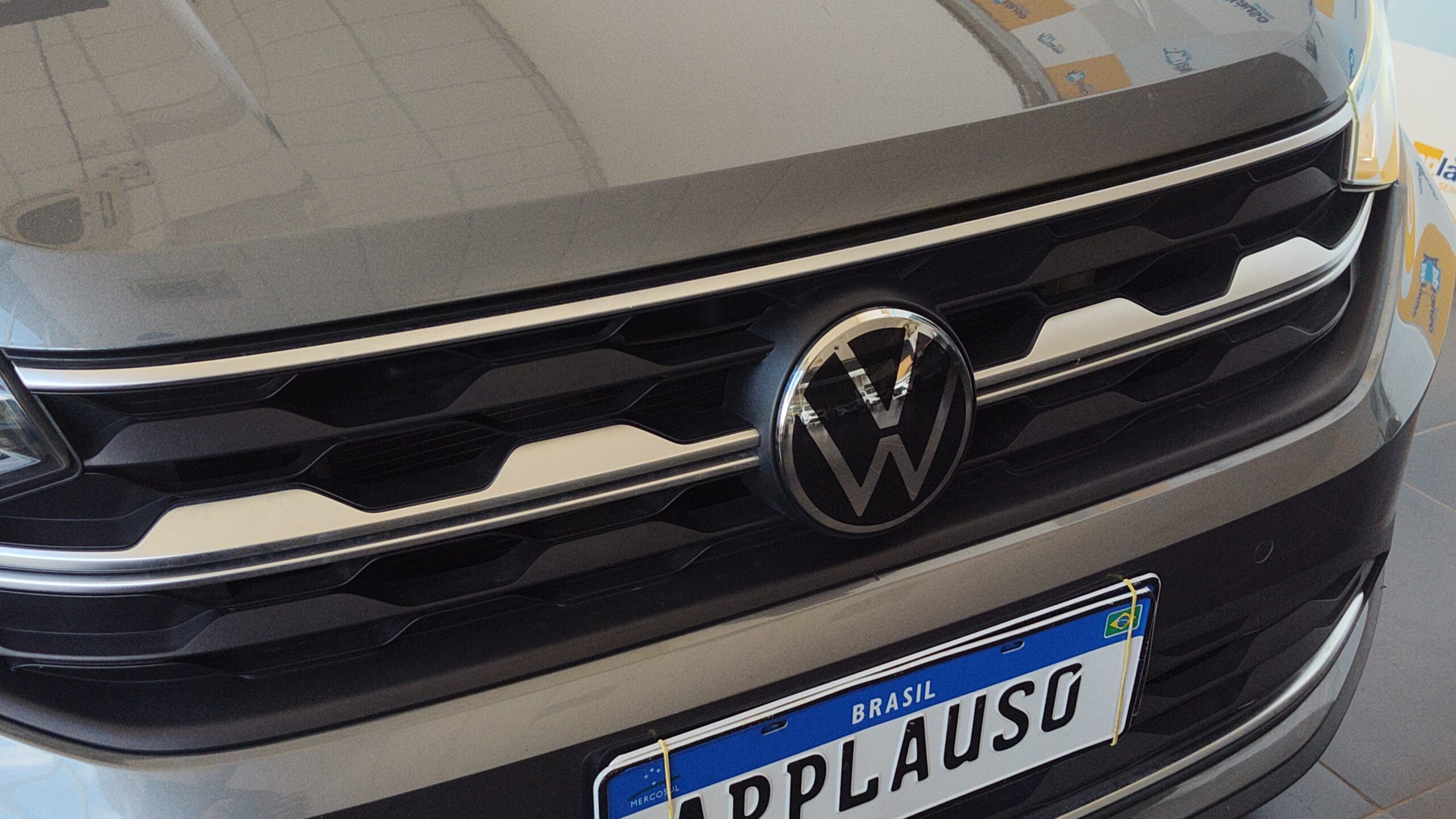 Volkswagen Nivus - 1.0 200 TSI TOTAL FLEX HIGHLINE AUTOMÁTICO
