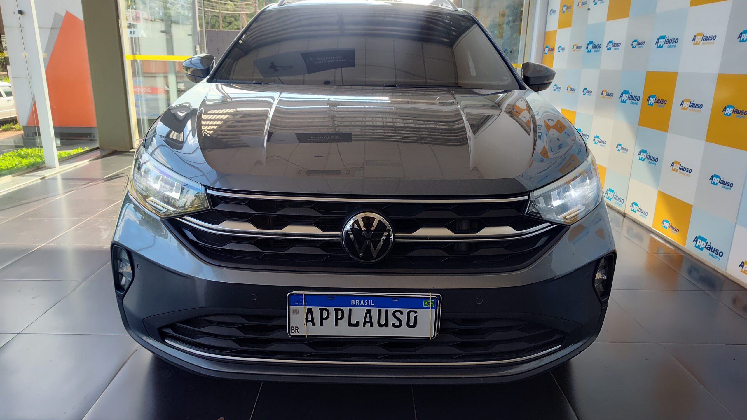 Volkswagen Nivus - 1.0 200 TSI TOTAL FLEX HIGHLINE AUTOMÁTICO